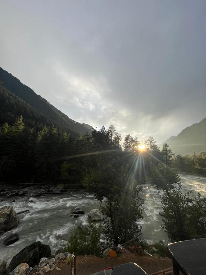 Shanti Cafe & Hostels Kasol Zewnętrze zdjęcie