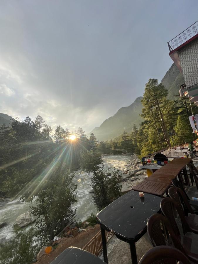 Shanti Cafe & Hostels Kasol Zewnętrze zdjęcie