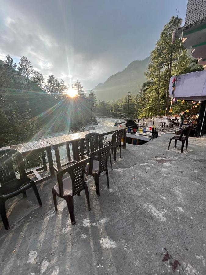 Shanti Cafe & Hostels Kasol Zewnętrze zdjęcie