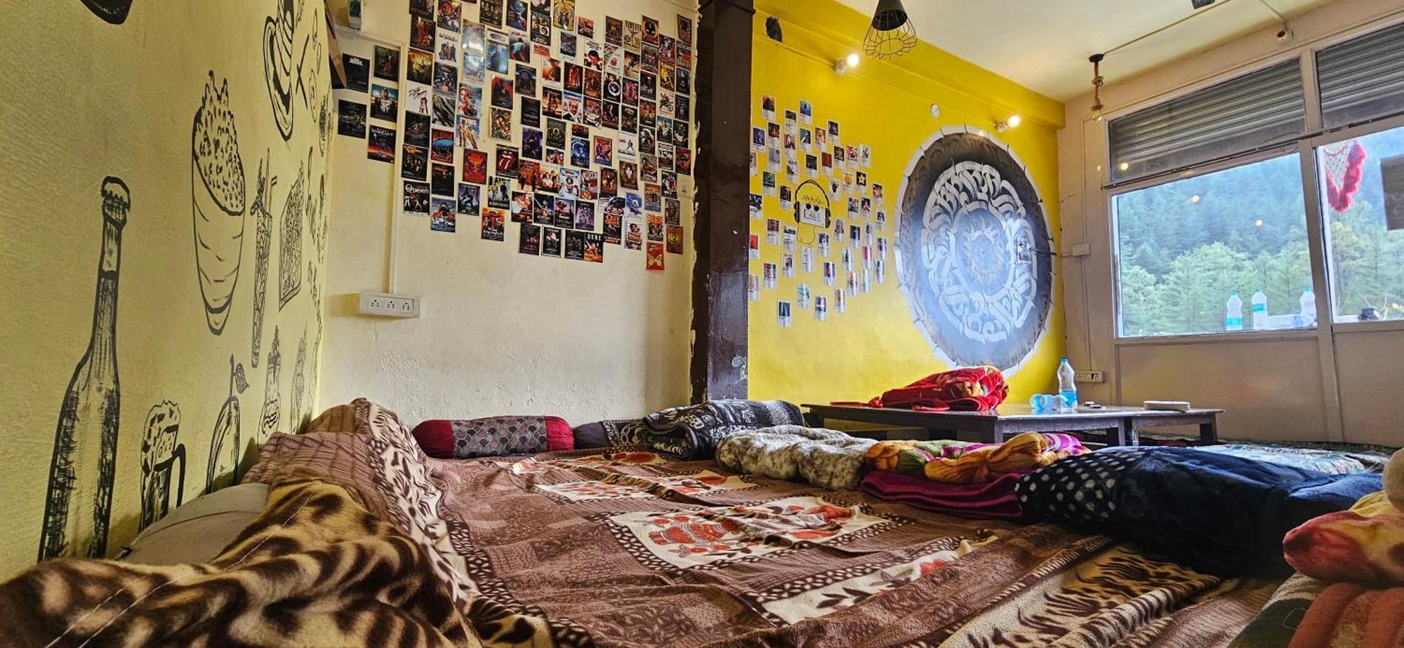 Shanti Cafe & Hostels Kasol Zewnętrze zdjęcie